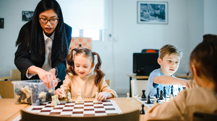 While chess is often seen as a game of logic and strategy, creativity plays a huge role in success on the board. Chess challenges players to think outside the box, come up with unexpected solutions, and find creative ways to outmaneuver their opponent.