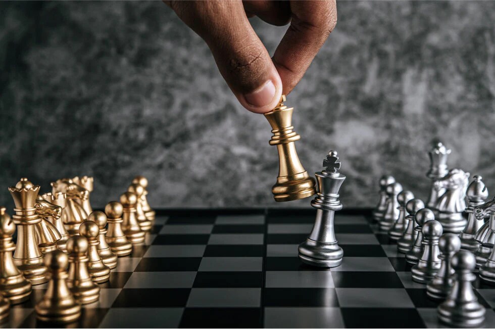 Learn how chess helps adults make better decisions under pressure. Discover strategies to improve decision-making skills.