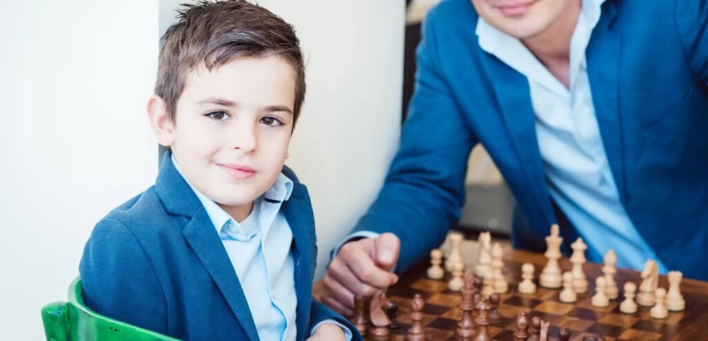 One of the most impressive benefits of chess is how it positively impacts academic performance. By developing key cognitive and behavioral skills, chess helps children improve in areas like reading, math, and critical thinking.