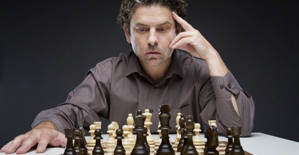 One of the most important lessons chess teaches is the value of patience and perseverance. In chess, as in life, success rarely comes quickly. The ability to remain calm, patient, and committed to a goal over time is essential for solving complex problems.