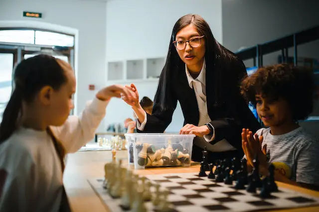 The connection between chess and academic success is well-documented. Numerous studies have shown that students who play chess regularly tend to perform better in school.