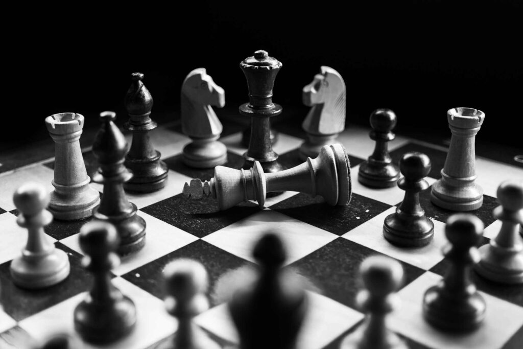 Explore the connection between chess and effective problem-solving. Learn how this game enhances critical thinking and decision-making.