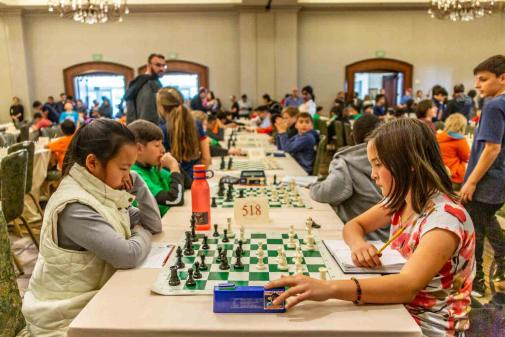 In addition to individual tournaments, youth chess leagues have become increasingly popular in Mexico. These leagues allow young players to compete regularly throughout the year, providing consistent opportunities to sharpen their skills and gain tournament experience.