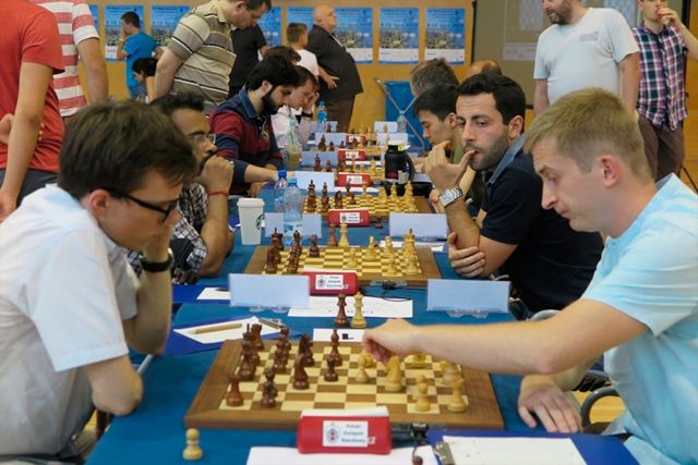 The Miguel Najdorf Memorial Tournament is held in honor of the legendary Argentine grandmaster Miguel Najdorf, one of the strongest chess players of his era and a major figure in the development of chess in Argentina.