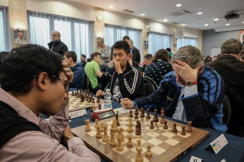 Spain isn’t just about world-class tournaments—it has a chess culture that thrives beyond the formal competitive scene. Across the country, you'll find chess being played in parks, cafes, and local clubs, creating a welcoming environment for chess enthusiasts of all ages and skill levels.