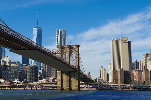 Find the top 5 chess academies in New York State. Whether you're in NYC or upstate, these coaching centers offer expert training to elevate your game.