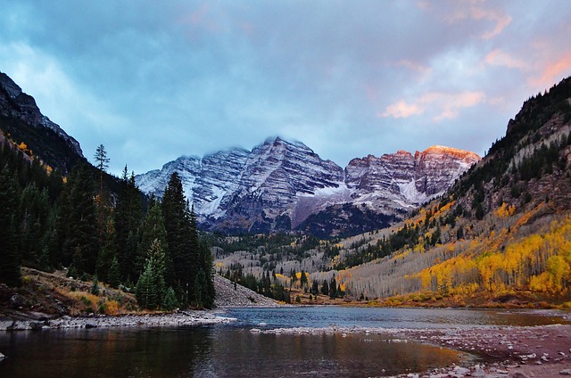 Explore Colorado’s best chess coaching academies. These top 5 picks offer statewide training for kids, teens, and adults looking to sharpen their skills.