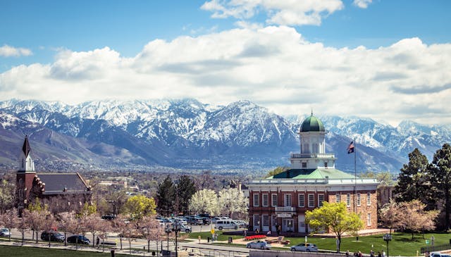 Uncover Utah’s top 5 chess coaching academies. These expert-run centers provide personalized instruction for students of all levels across the state.