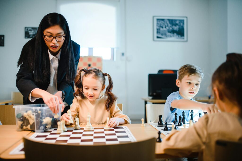 This local club is a friendly place. It runs community-based chess sessions and often hosts informal games. You’ll find a mix of adults and kids, which can be a nice way to get a bit of experience. But the coaching isn’t structured, and it’s not built for kids alone.