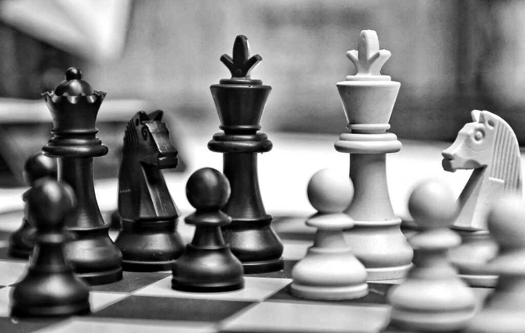 But here’s the catch — there’s no set plan or curriculum. Lessons can be random, and sometimes, the focus is more on casual play than on long-term improvement. If your child wants real progress, they’ll need extra coaching on top of these sessions. Still, it’s a warm and welcoming spot to meet other chess lovers in the area.