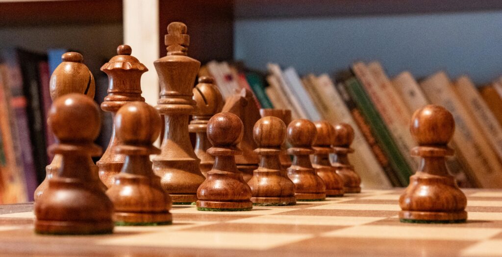 This is not your average chess school. It’s a full learning journey built for kids of all levels—whether they’ve just learned how the pieces move, or they’re already winning school tournaments. What makes Global School of Chess different? Everything.