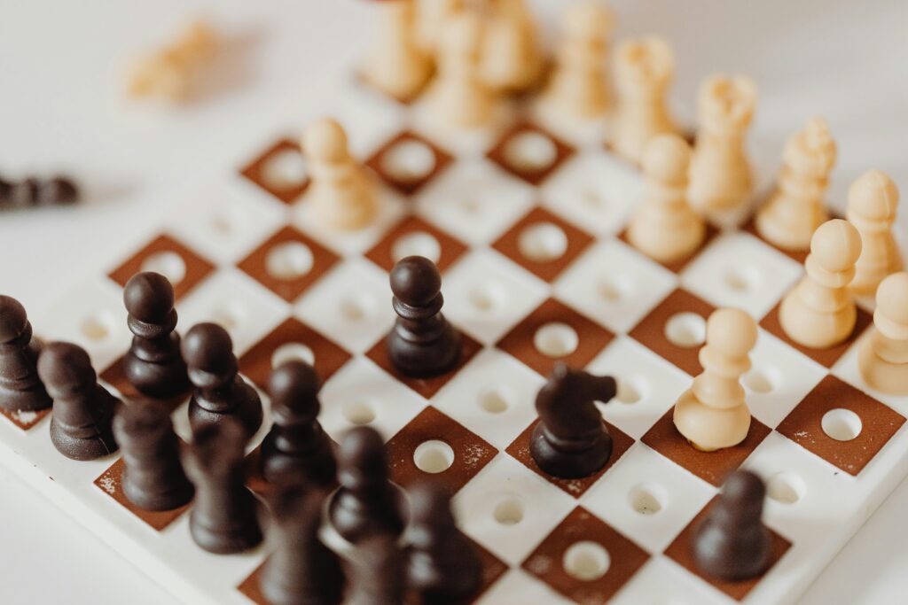 Kids today are fast. They click, tap, swipe, and scroll. They love watching things move, hearing someone speak, and clicking to try things for themselves. Online chess classes give them all that. It’s not just someone talking. It’s interactive. Coaches draw arrows, highlight squares, share puzzles — and kids stay glued to the screen.