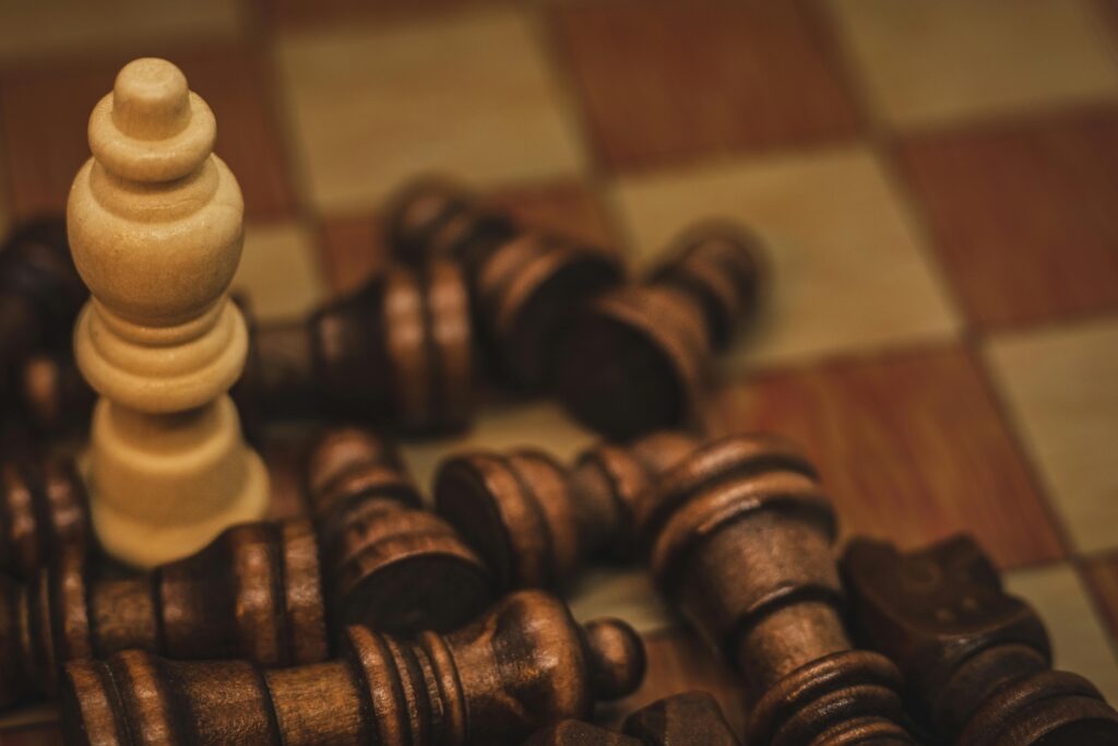 Looking for chess classes in Newton Mearns, Glasgow? Here are the top 5 chess academies helping kids grow in confidence, patience, and smart moves.