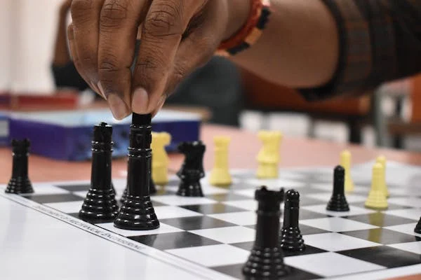 Kids Mind Academy is a learning center that offers a mix of activities—chess, math, memory games, and art. Their chess program is just one part of their overall offering. It’s not a dedicated chess school.