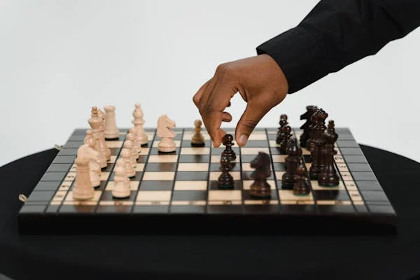 Discover the best chess academies in Hawalli, Kuwait. Learn from expert coaches, enhance your strategy, and join a vibrant chess-learning environment.