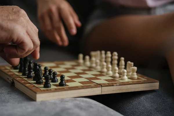 Discover the top 5 chess coaching academies in Sur, Oman. Find expert training, rated coaches, and competitive programs to boost your chess skills today.