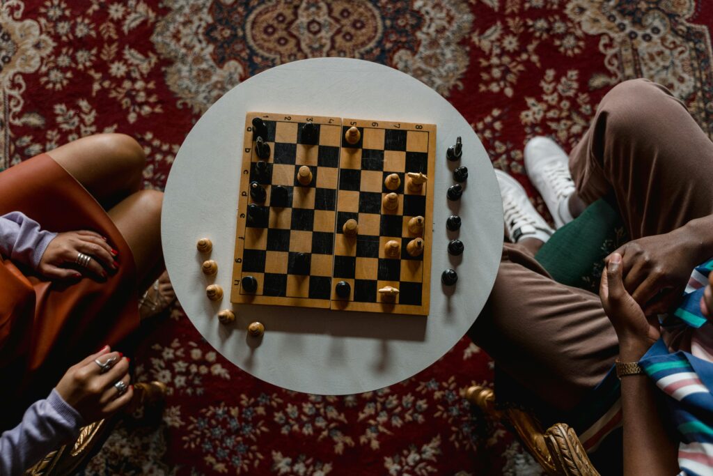 We’ve already seen how online chess training is fast, focused, and flexible. But let’s take a closer look—because this shift to digital isn’t just a trend. It’s a massive step forward for how children and adults learn, grow, and connect through chess.