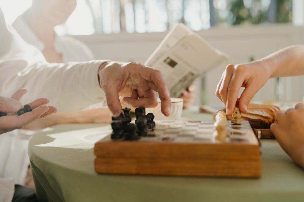 Explore Mayflower’s top 5 chess coaching academies in Ang Mo Kio. These expert-led programs help players improve their tactics and board confidence.