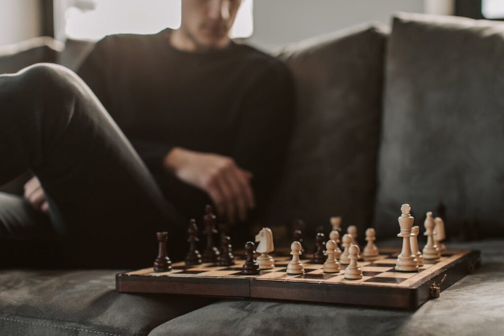 Uncover Teck Ghee’s top 5 chess coaching academies in Ang Mo Kio. Enjoy quality training designed to develop strong chess fundamentals and advanced techniques.